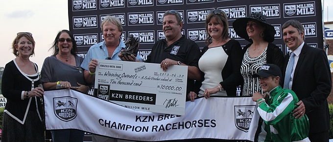 Brian Burnard being presented with his winning voucher and trophies on our KZN Breeders Race Day at Clairwood this year with Summerhill-bred Chili Pepper. Image: Candiese Marnewick