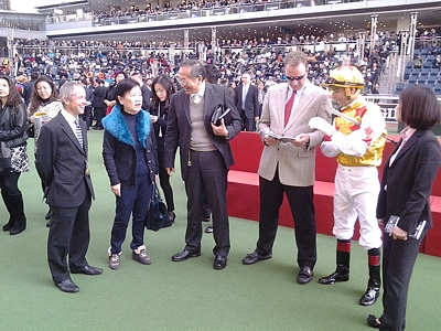Mr Robert Chung with Tony Millard, amongst the connections before Monsieur Mogok's race in which he finished second at Sha Tin. Image: Peter Gibson