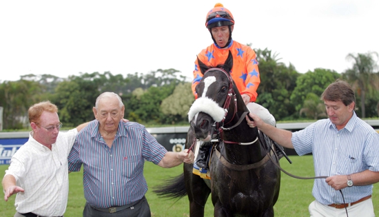 King Of Torts winning lead in. Image: Gold Circle
