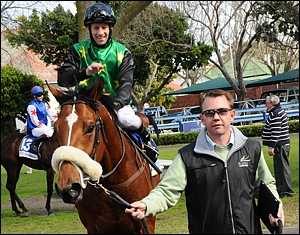Scaky Phane lead-in. He is owned by Marcus and Ingrid Jooste. Image: Gold Circle.