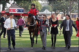 Seal lead in by owners Afrilek Drives (Pty) Ltd (Nom: Mr Grant Douglas). Image: Gold Circle